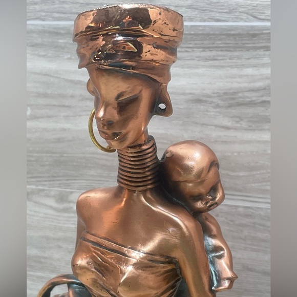 Copper Resin Tribal Women Carrying Baby Bond Between Mother & Child  READ - Picture 2 of 16